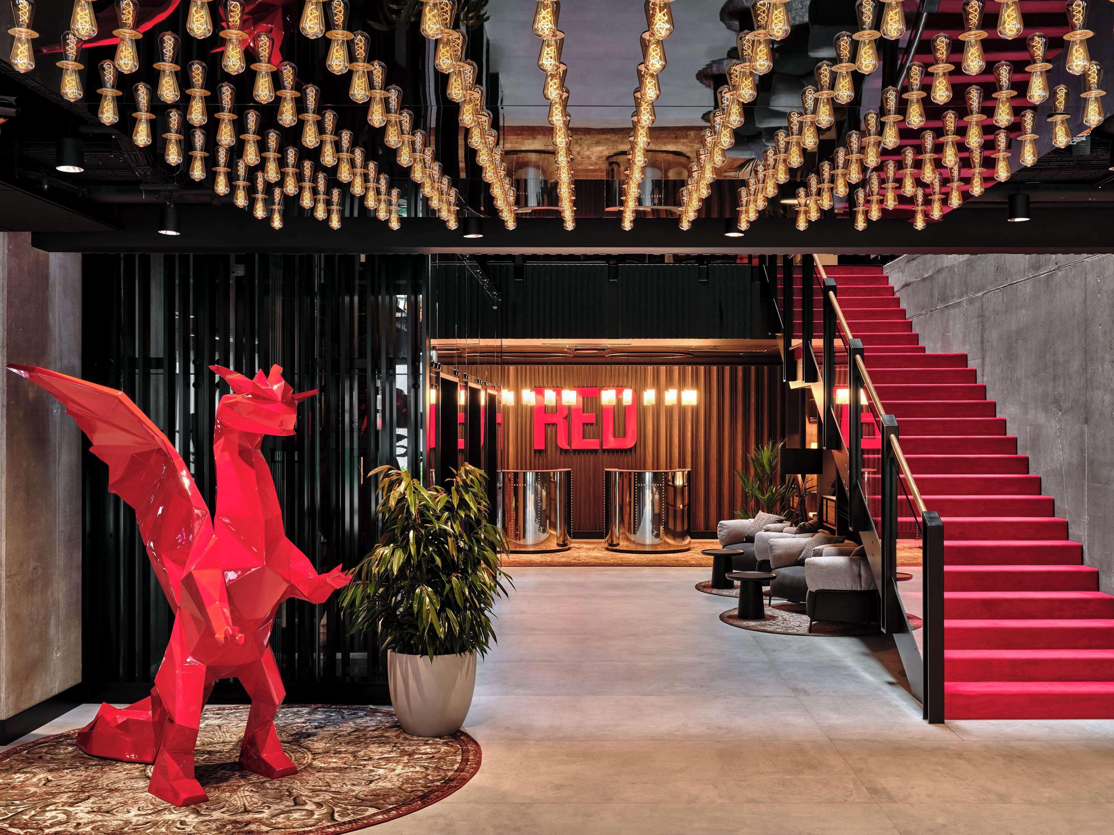 Radisson Red Hotel & Radisson Red Apartments, Krakow — Fotos 3